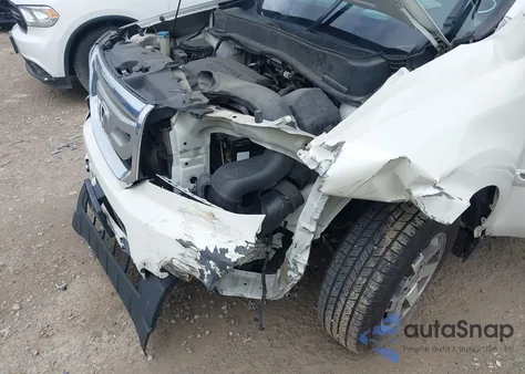 2011 Honda Pilot Touring из США, поврежденный, VIN 5FNYF4H96BB106873